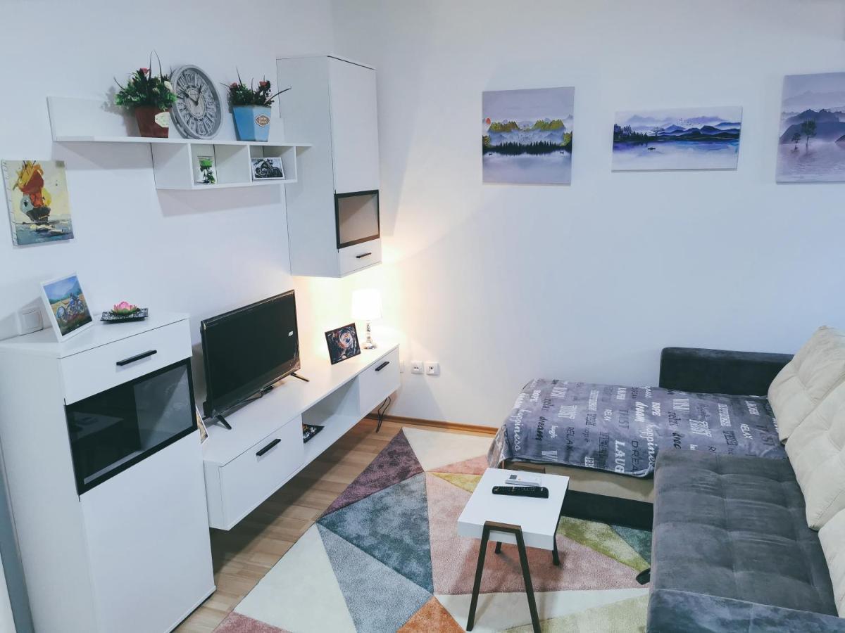 Cozy Corner Apartments - Free Parking & Wi-Fi Ćuprija Exterior foto