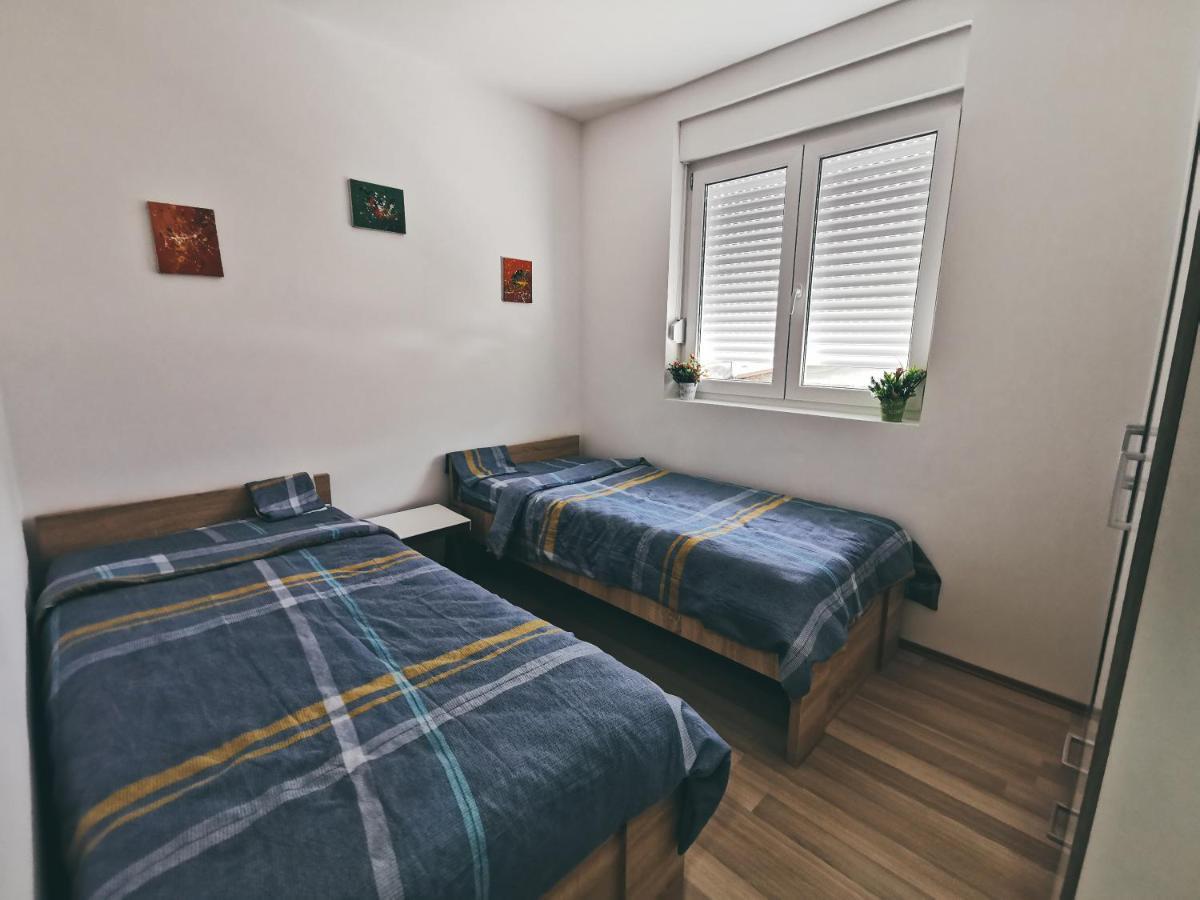 Cozy Corner Apartments - Free Parking & Wi-Fi Ćuprija Exterior foto