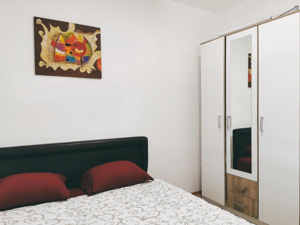 Cozy Corner Apartments - Free Parking & Wi-Fi Ćuprija Exterior foto