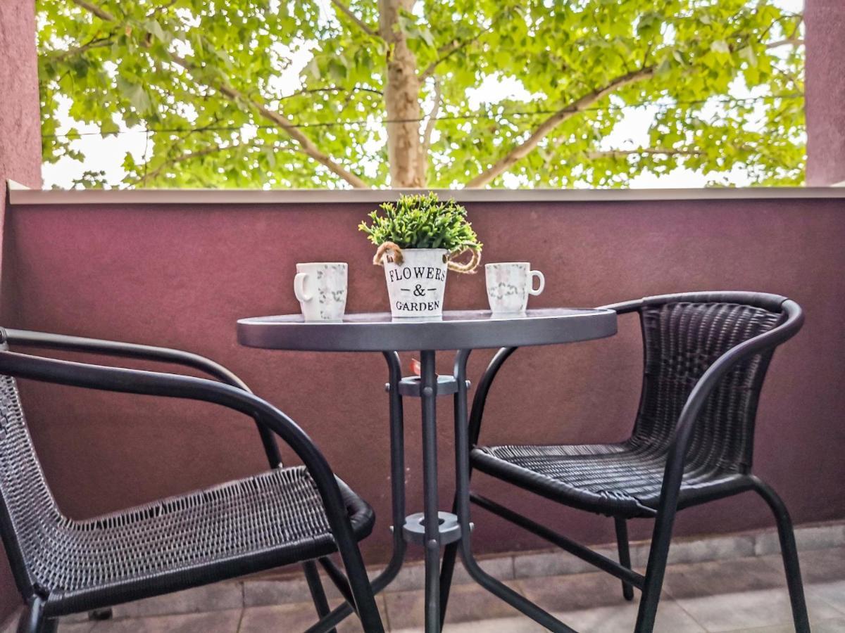 Cozy Corner Apartments - Free Parking & Wi-Fi Ćuprija Exterior foto