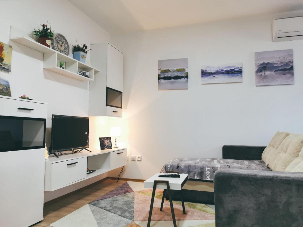 Cozy Corner Apartments - Free Parking & Wi-Fi Ćuprija Exterior foto